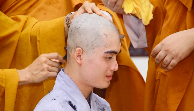 Hãy xuất gia khi nhân duyên chín muồi