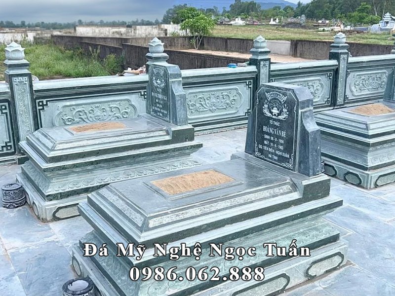 Xây Mộ bằng đá xanh rêu đẹp - sang trọng.jpg Xây Mộ bằng đá xanh rêu đẹp - sang trọng.jpg